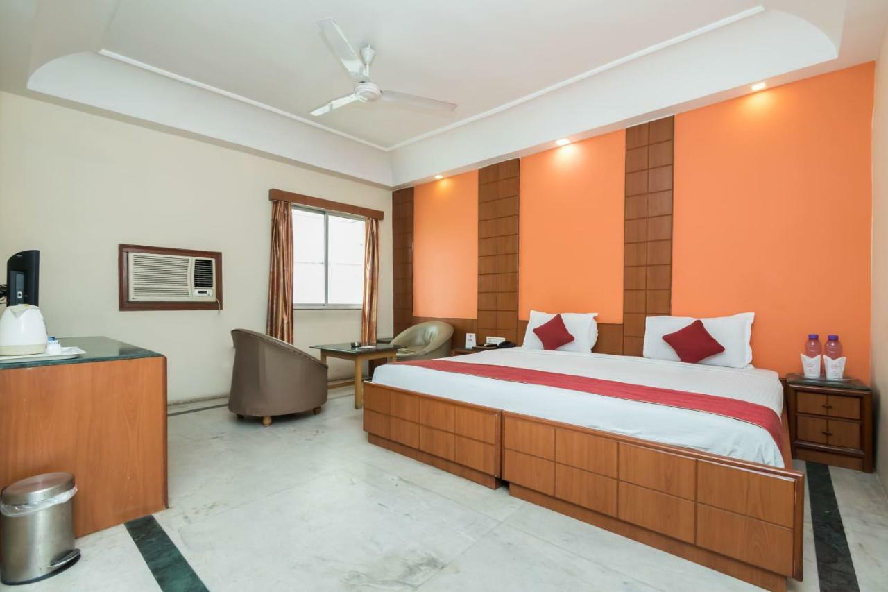 Hotel Kings Crown Vip Road à Calcutta Extérieur photo